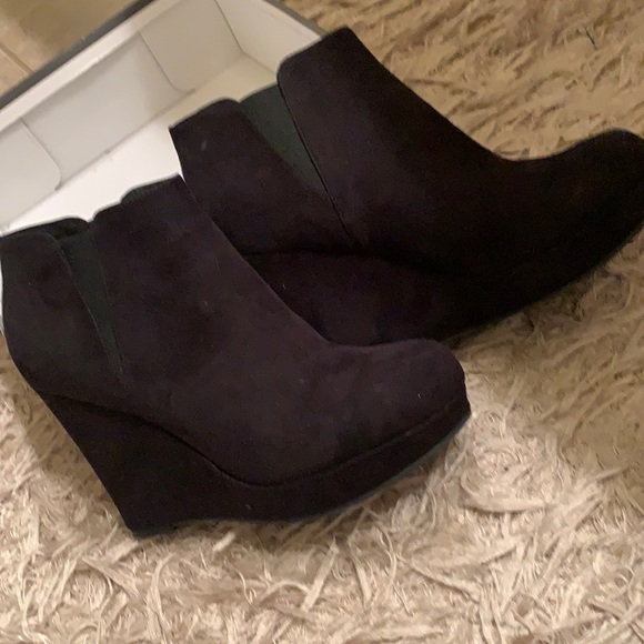 Xappeal Shoes - Black booties